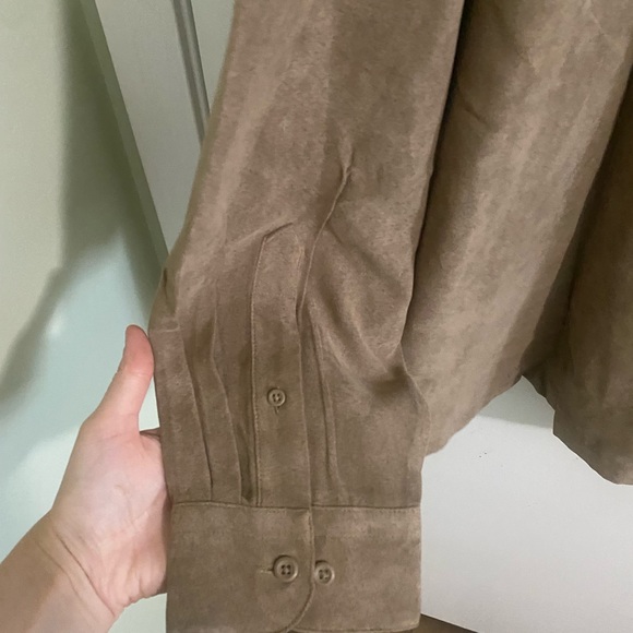 Van Heusen Brown Soft Suede Button down Oxford Dress Shirt Mens XL - Picture 5 of 5